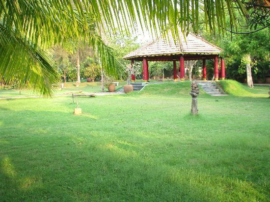 Kailash Beach Resort Pondicherry Exterior photo